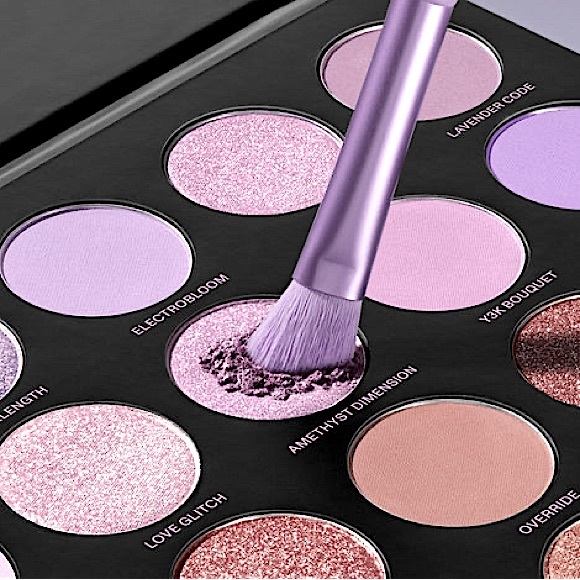 Morphe Ultralavender 6-Piece Face & Eye Brush Set! 🏆Host Pick Winner🏆 - Picture 9 of 13